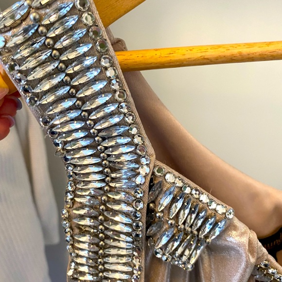 Romantic, show-stopping, one shoulder mini dress - Picture 3 of 7